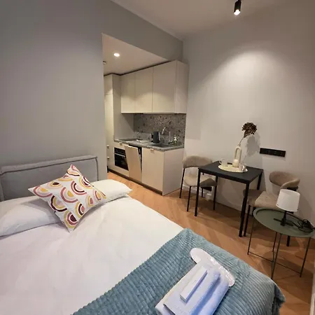 Marati Kvartal Apartment